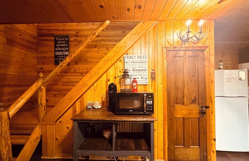 Ironton Cabin | Lake Road Cabin B — Million Dollar Ozark View!