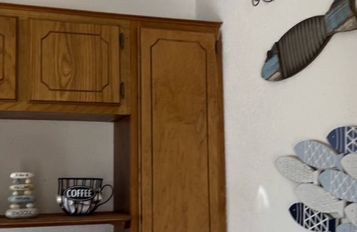 Hoyt Cabin | Lake View Cabinn2 beds 1 bath sleeps 5 n15 miles from Eufaula. n