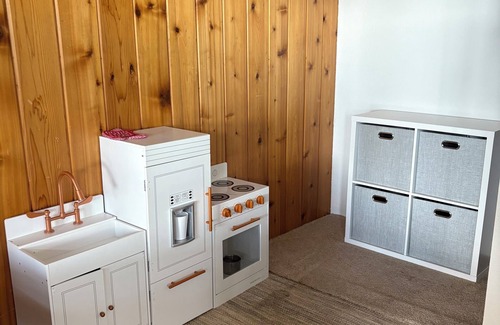 Bigfork Cabin | Lakefront cabin 6-bedroom-Echo Lake Bigfork- Private dock- Sleeps 14