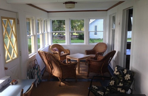 Bemus Point House | LAKEFRONT COTTAGE WITHIN WALKING DISTANCE TO ALL OF BEMUS POINT'S ATTRACTIONS