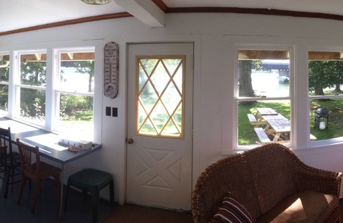 Bemus Point House | LAKEFRONT COTTAGE WITHIN WALKING DISTANCE TO ALL OF BEMUS POINT'S ATTRACTIONS