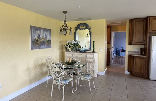Umatilla Apartment | Lakefront Guesthouse on 230 Acres - Very Private - Connect with Nature in style!