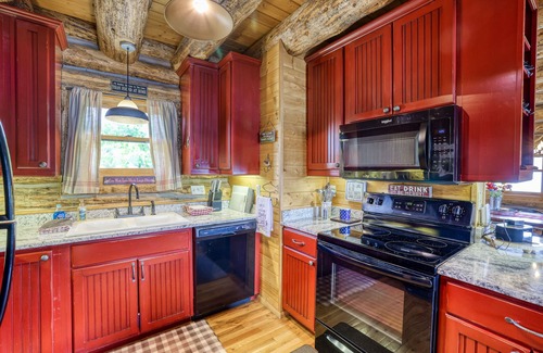 Grand Lake House | Lakefront Log Home on Shadow Mountain Lake private dock to fish or boat, no pets