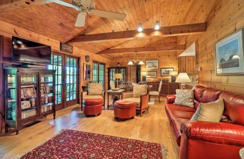 Milledgeville House | Lakefront Milledgeville Cabin Private Dock, Porch