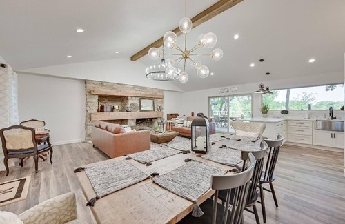 Bridgeport House | Lakefront, Private Dock, Spectacular Views, Spacious, Modern , 2 Large Decks, Firepit, Gameroom!