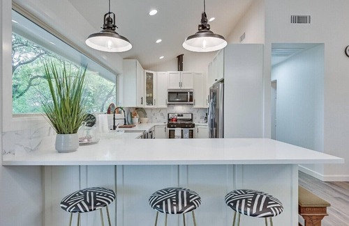Bridgeport House | Lakefront, Private Dock, Spectacular Views, Spacious, Modern , 2 Large Decks, Firepit, Gameroom!