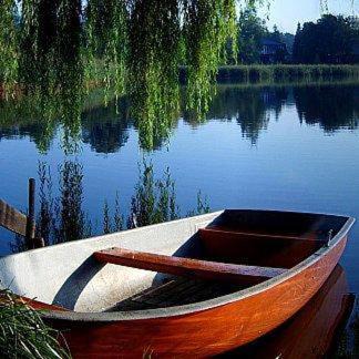 Falkensee Apartment | Lakeside Bed and Breakfast Berlin - Pension Am See