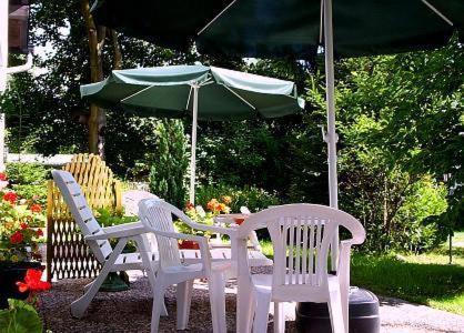 Falkensee Apartment | Lakeside Bed and Breakfast Berlin - Pension Am See
