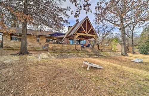 Hoyt House | Lakeside Haven with Sandy Beach, Sleeps 12, 3 Bath