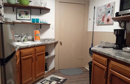 Mid America Cottage | Lakeside Large One Bedroom Cottage (#1) With Two Beds