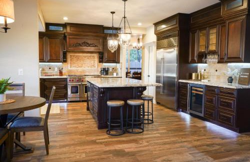 Crystal Shores House | Lakeside Luxury Val Vista