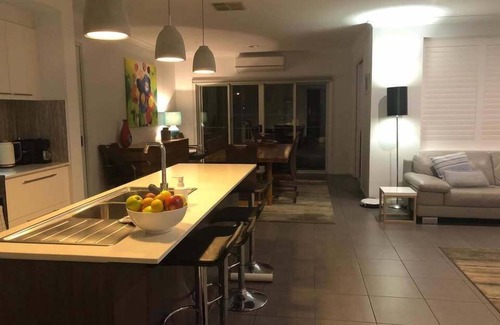 Nagambie House | Lakeside Nagambie: 4 BR, 2 BA in nagambie, Sleeps 8
