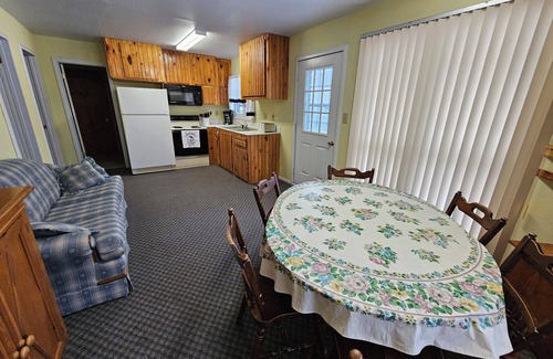 Nevis Cabin | Lakeside Serenity Meets Northern Adventure, Stunning Sunsets, Family Getaway!