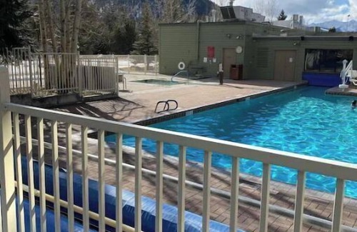 Lakeside Village Condo | Lakeside, Ski Condo with Amazing Views, Quiet, Family-Friendly