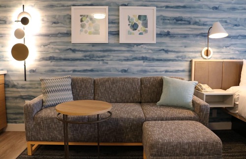 Parkrose Hotel | Lakeside Suites