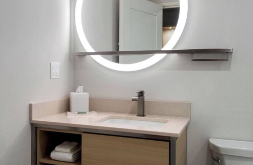 Parkrose Hotel | Lakeside Suites