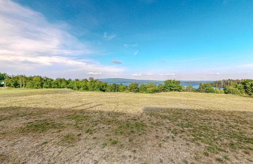 Greenville Junction Apartment | Lakeview Condo
