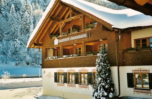 Ratholz House | Landgasthof Jägerhaus