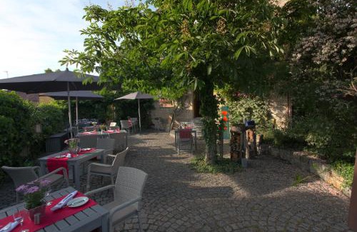 Wiesentheid House | Landgasthof zur Brücke
