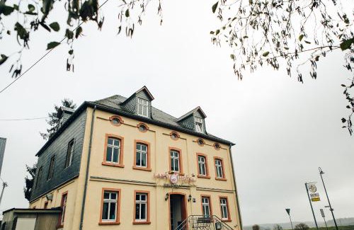 Lautzenhausen Hotel | Landhotel Airport-Inn