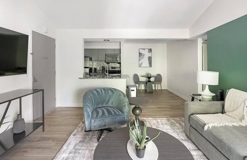 Green Hills Apartment | Landing | Chic 1BD, Pool, Courtyard