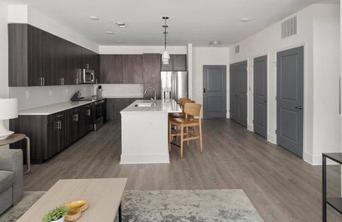 Crestline Heights Apartment | Landing | Chic 1BD, Clubhouse, Gym