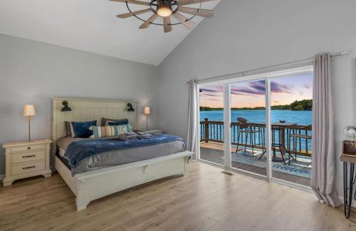 Portage Lakes House | Landmark Lakehouse - luxury living in PLX