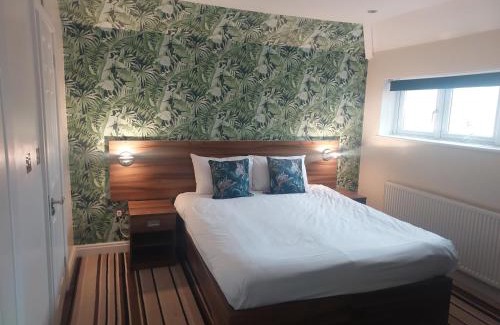 Langley Marish House | Langley Guest House Nr Pinewood Studios
