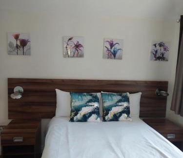 Langley Marish House | Langley Guest House Nr Pinewood Studios