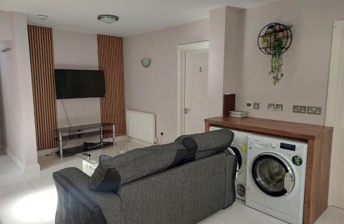 Langley Marish House | Langley Guest House Nr Pinewood Studios