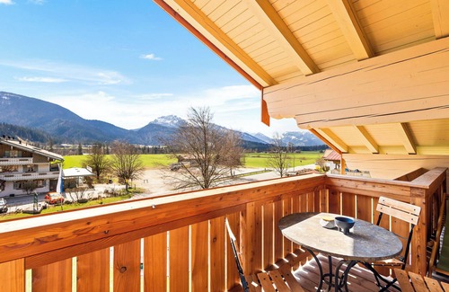 Reit im Winkl Apartment | Large Deluxe Suite | Pool & Sauna and mountain view