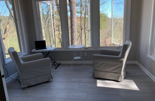 Basye Cabin | Large Family Cabin in the Shenandoah Valley - Book Today - Dog Friendly!