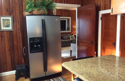 Fairhope House | Large Family Friendly Mobile Bay Home Near Shopping, Dining and Grand Hotel.