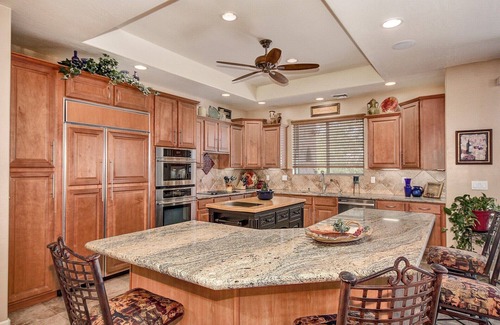 East Mesa House | Large Home with 360 Degree City/Mountain Views - 3 Bedroom