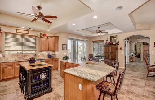 East Mesa House | Large Home with 360 Degree City/Mountain Views - 3 Bedroom