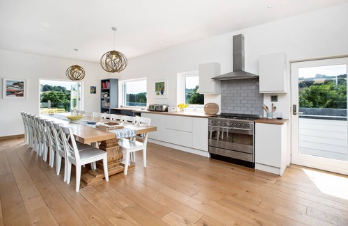 Stokeinteignhead House | Large Luxury House with Heated Pool, Hot Tub, Cinema close to coast near Shaldon
