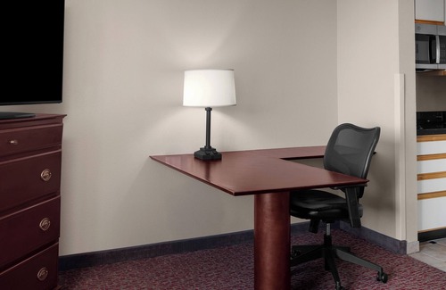 Hillsboro Apartment | Larkspur Landing Extended Stay Suites Hillsboro