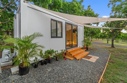 Llanos Costa House | Las Palmas Cottage - Serene Eco Retreat