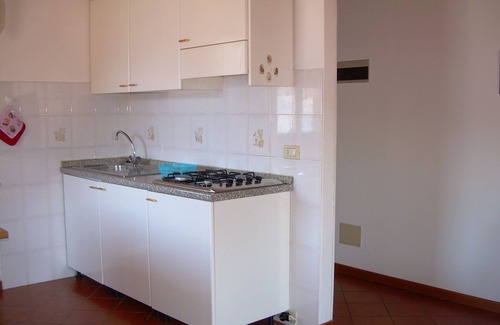 Castelletto Apartment | Laura apartment with balcony, garden and lake view