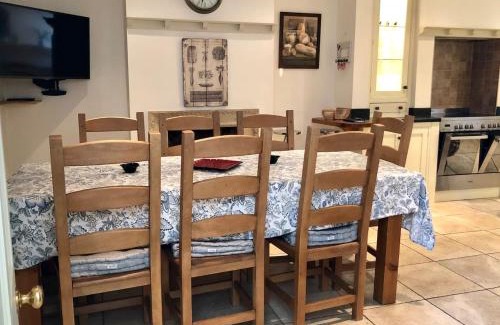 Upper Town Apartment | Lauras Townhouse Apartments Lansdown Slope Townhouse