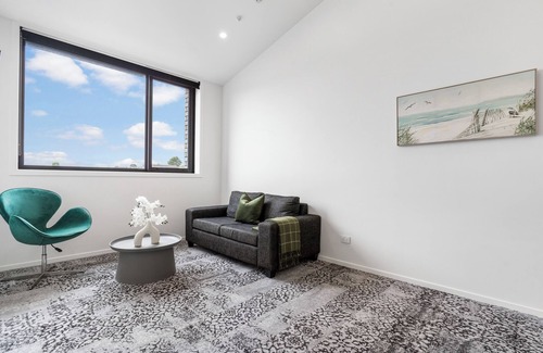 Avondale Cottage | Layard Apartments 512 – West Auckland Apartment
