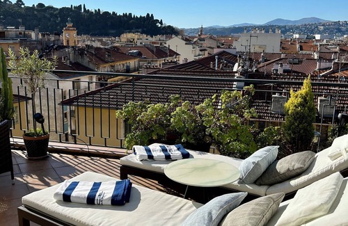 Quartier du Port Apartment | LE BOULEVARD DE NICE. Fabulous apartment by Nice Port/Air-Con/Lift