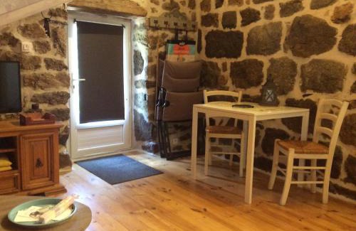 Le Chambon-sur-Lignon House | Le Carré gourmand