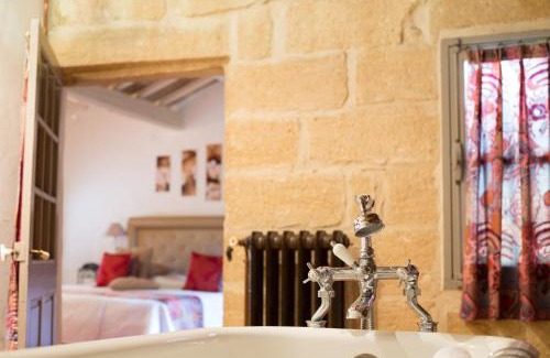Collias Hotel | Le Castellas Hotel & SPA - TERITORIA