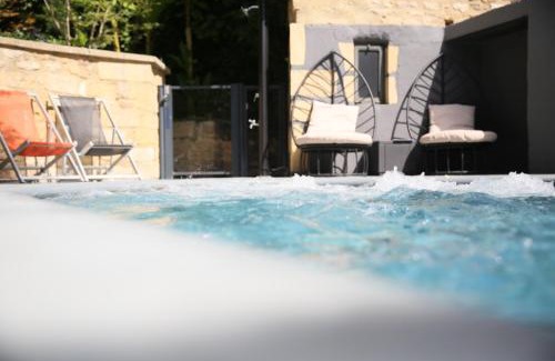 Collias Hotel | Le Castellas Hotel & SPA - TERITORIA