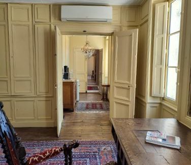 Le Subdray Apartment | Le Château du Sollier - Charme calme et confort climatisation à 5mn du peage