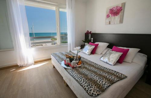 Palavas-les-Flots Hotel | Le Grand Large Bord de Mer Hotel & Appartements