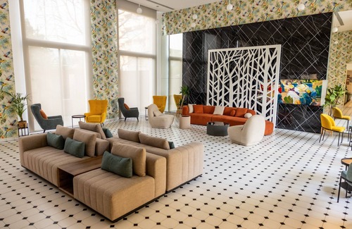 Haret Sakher Hotel | Le Grove Hotel