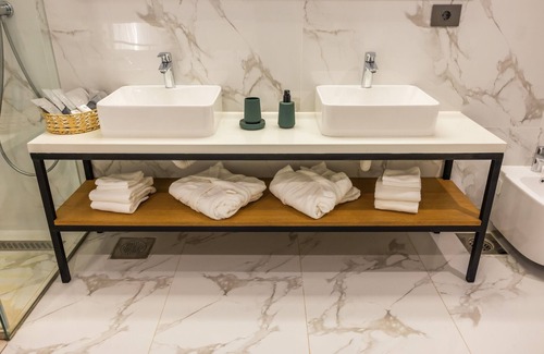 Haret Sakher Hotel | Le Grove Hotel