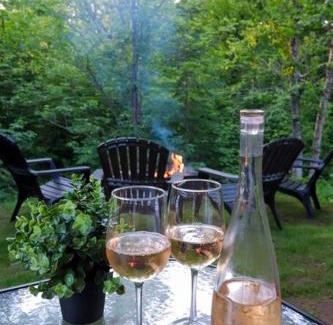 Shannon House | Le Huard - Waterfront Cabin with Spa